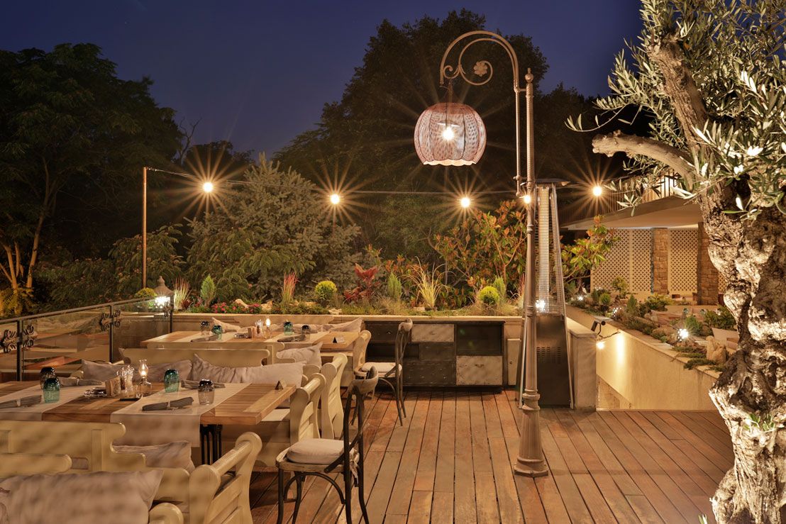 Review Visual Resto